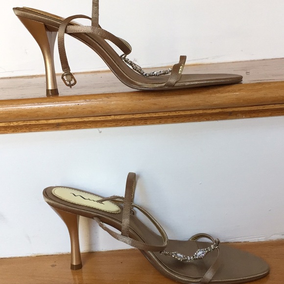 Nina strappy taupe crystal T-strap satin 3.5” heel - Picture 5 of 8